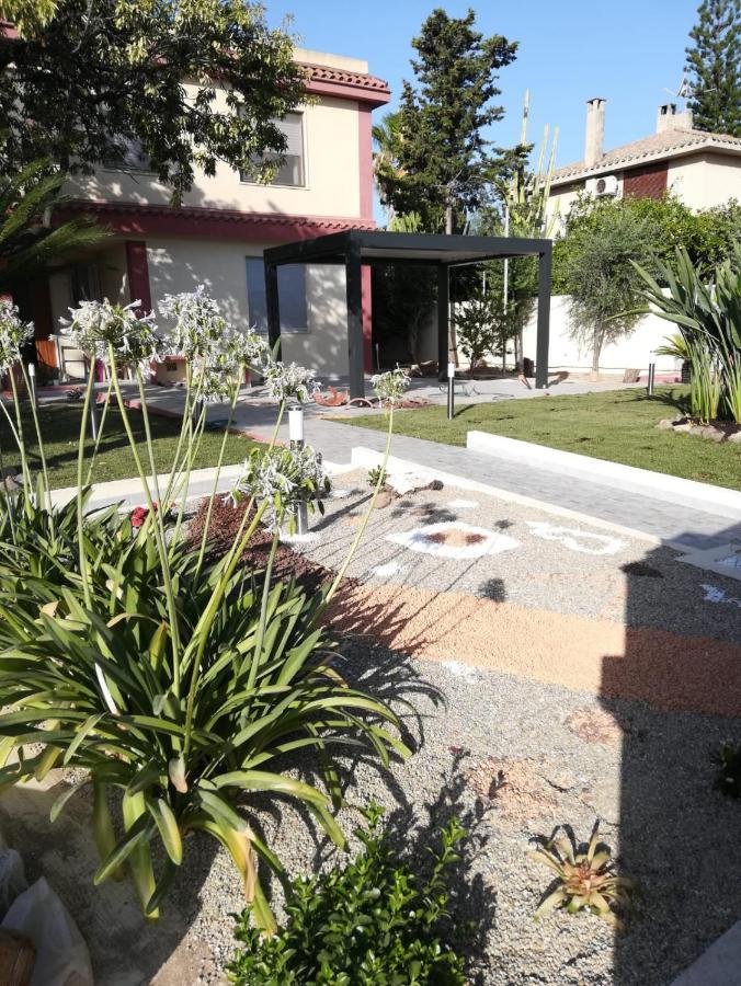 Bed&Breakfast Villa Nora Куарту-Сант'Елена Екстер'єр фото