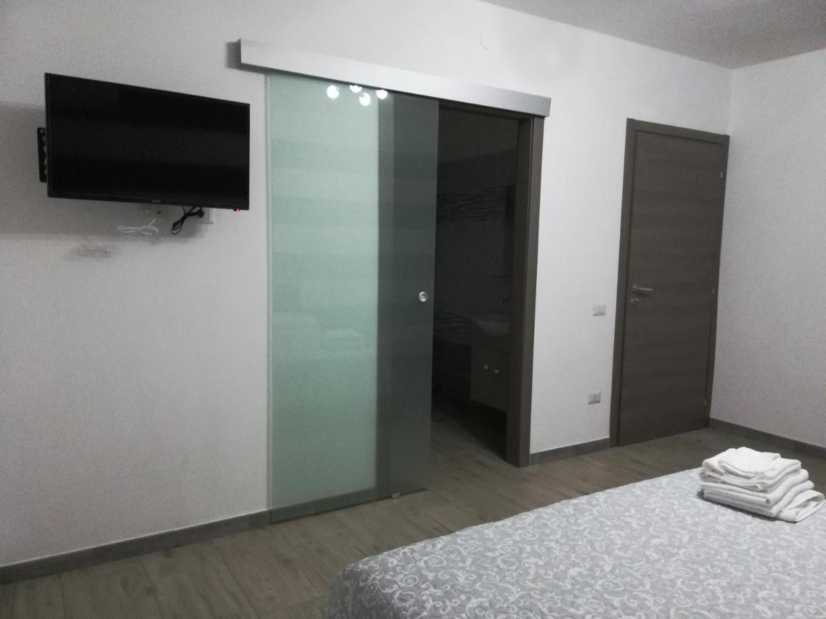 Bed&Breakfast Villa Nora Куарту-Сант'Елена Екстер'єр фото