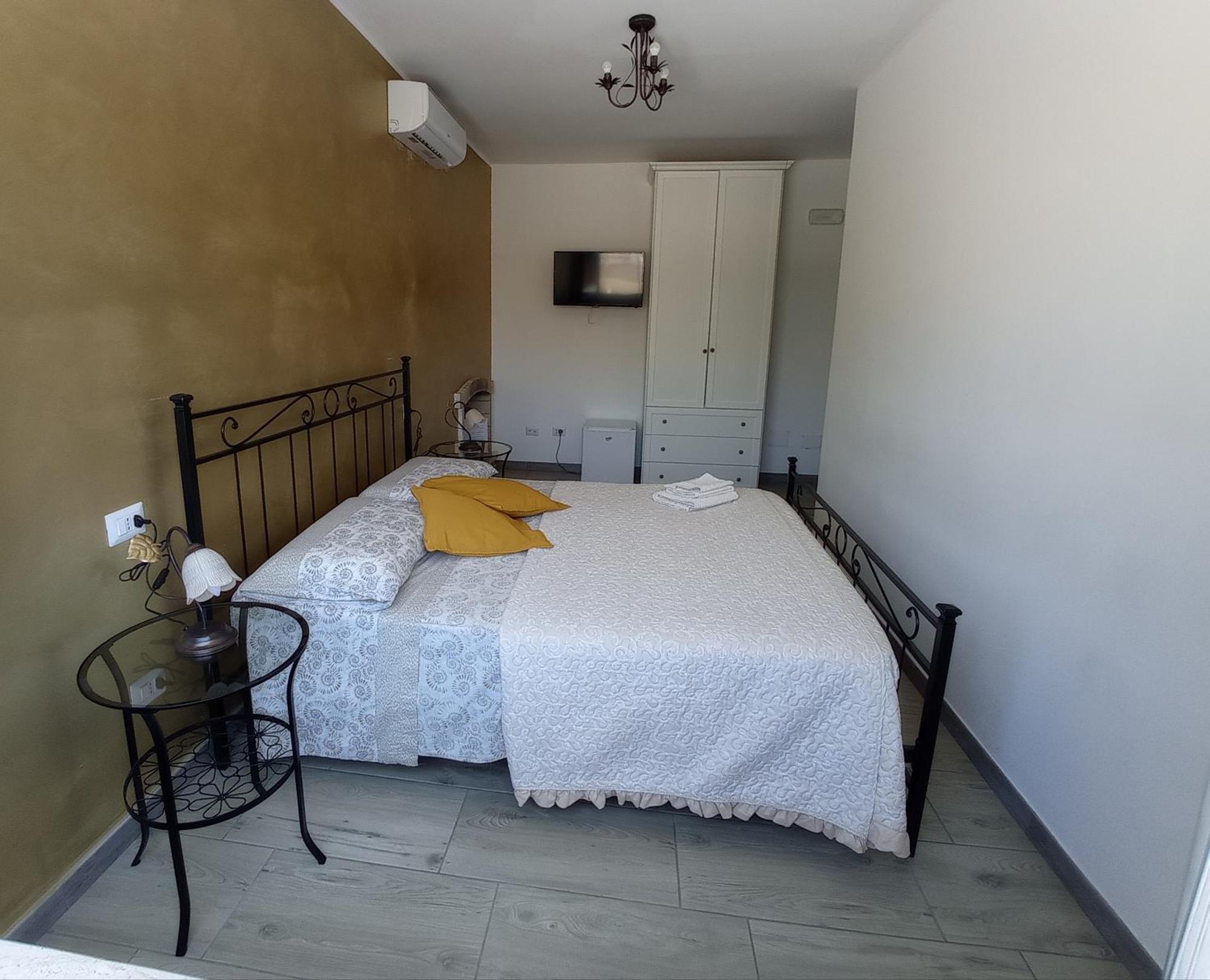 Bed&Breakfast Villa Nora Куарту-Сант'Елена Екстер'єр фото